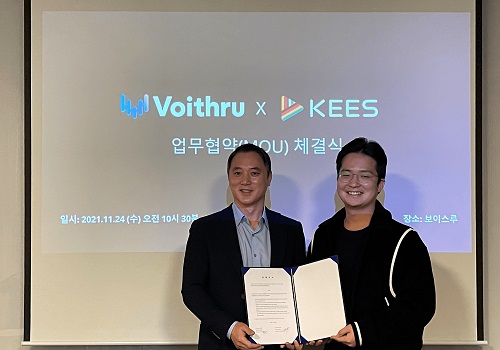 보이스루와 언더핀 관계자가 업무제휴 협약을 체결하고 기념사진을 찍고 있다. [사진=보이스루]