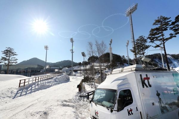 KT는 2018 평창동계올림픽에서 세계 최초로 5G 시범 서비스를 선보인다.