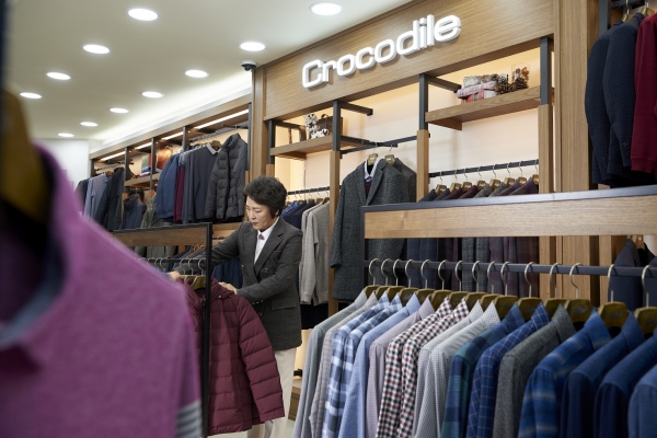 [사진=차병선 기자] 서순희 회장은 옷에 대한 확고한 자신감과 자부심을 바탕으로 고객에게 다가가고 있다.