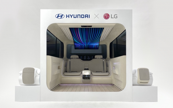 현대자동차가 개인 맞춤형 고객 경험 방향성이 적용된 미래 비전 전시물 '아이오닉 콘셉트 캐빈(IONIQ Concept Cabin)'을 공개했다. 사진 현대차.