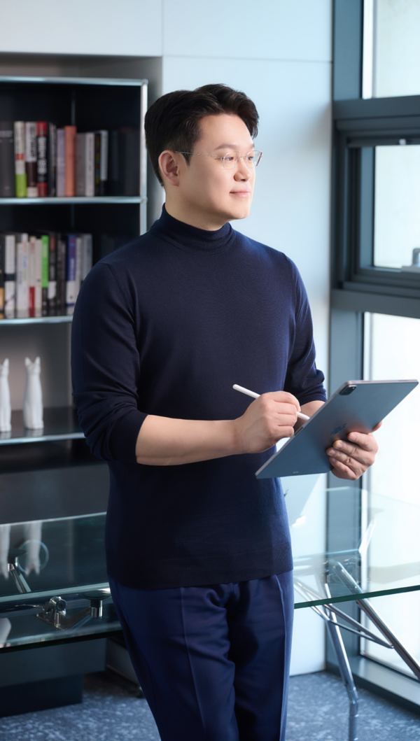 오우석 대표는 ”먼저 1등 콘텐츠 사업자가 돼야 이 일(※개인화된 학습관리시스템)을 할 수 있겠다고 판단했다, 그래서 일단 수능 슬롯 꽁 머니시장으로 간 것”이라고 말했다.