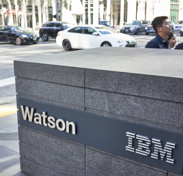 바카라보라 미국 샌프란시스코 오피스 외부에 설치돼 있는 인공지능 ‘왓슨(Watson)’ 로고