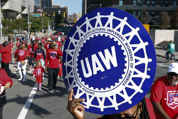 전미 자동차 노조(UAW)는 9월 14일 재계약 만료를 앞두고 파업을 고려 중이다. [사진=뉴시스]