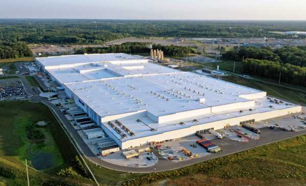 LG에너지솔루션과 GM의 합작법인 얼티엄셀즈의 미국 오하이오 배터리셀 생산시설 전경. [사진=AP/뉴시스]