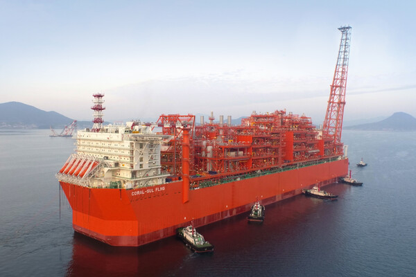 온라인 슬롯이 건조한 대형 FLNG '코랄 술' [사진=삼성중공업]