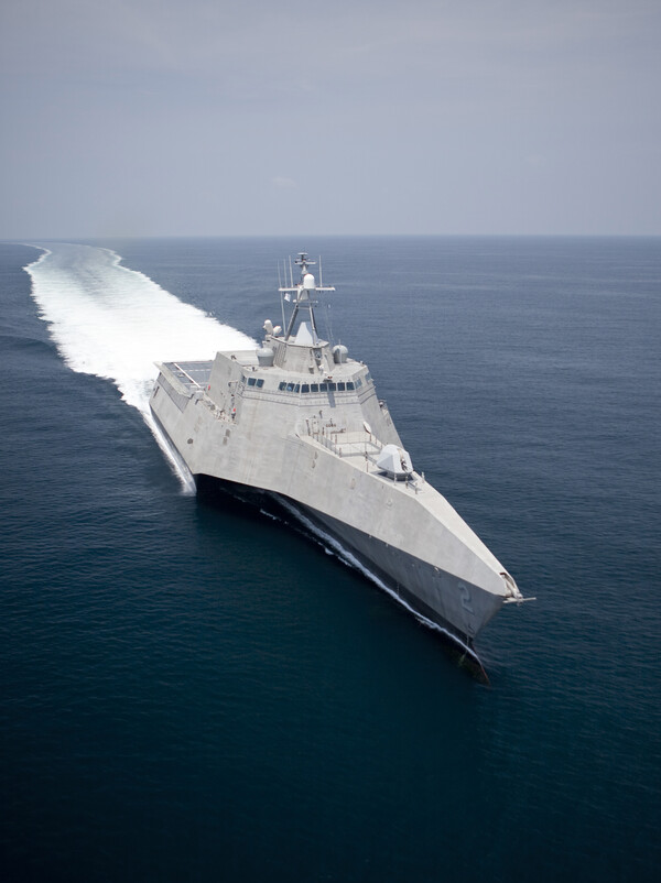 카지노 꽁머니 즉시지급의 연안건조함 USS 인디펜던스(LCS-2) 모습. [사진=카지노 꽁머니 즉시지급]