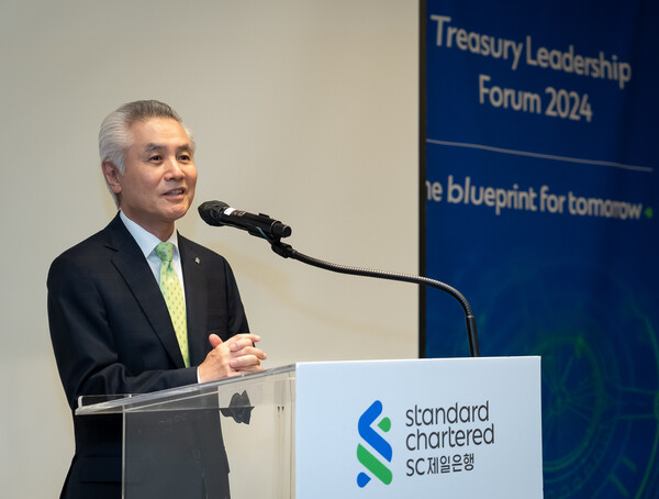 지난 11일 서울 종로구 포시즌스 호텔에서 열린 ‘Seoul Treasury Leadership Forum’에서 박종복 온라인 슬롯제일은행장이 인사말을 하고 있다. [사진=온라인 슬롯제일은행]
