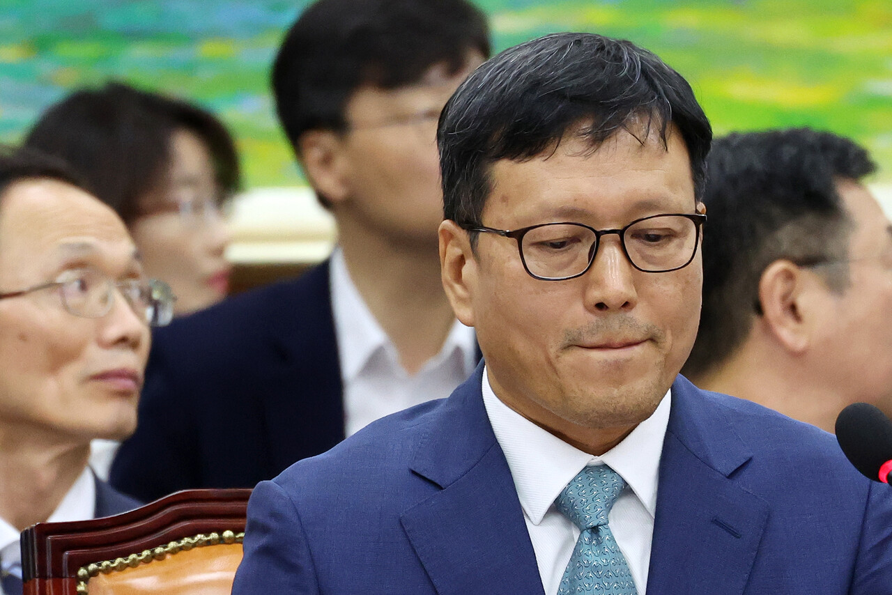 30일 구영배 큐텐그룹 무료 슬롯사이트가 서울 여의도 국회에서 열린 정무위원회의 티몬·위메프 미정산 사태에 대한 현안질의에 출석해 자리하고 있다. [사진=뉴시스]