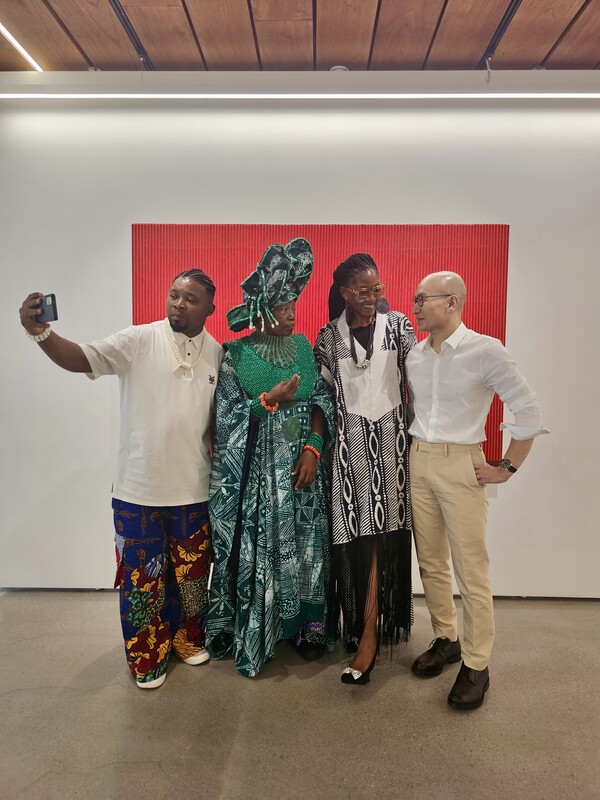 NIKE ART Foundation 대표 Nike Okundaye와 나이지리아 청년작가들