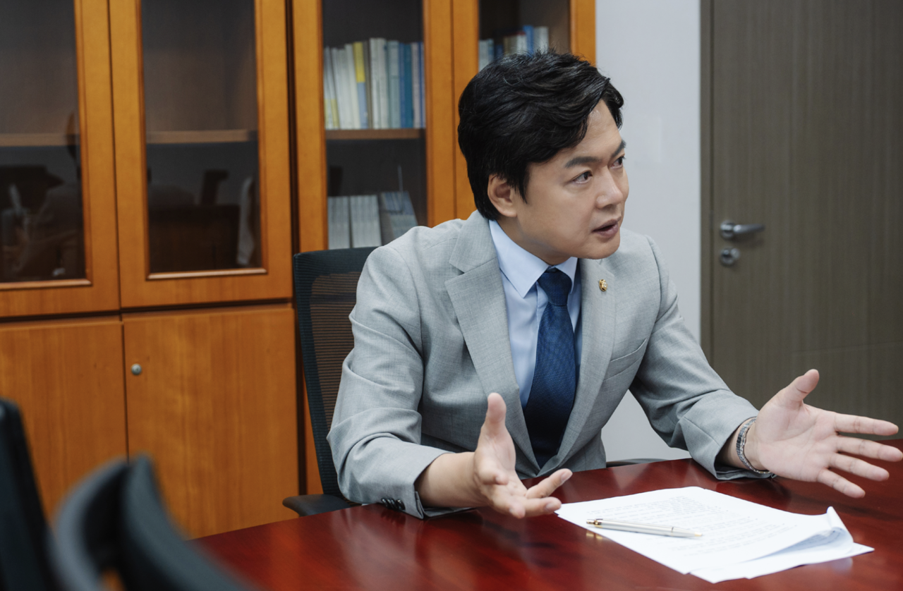 김 의원은  에볼루션 바카라들의 지배구조 투명화를 코리아 디스카운트의 선결과제로 꼽았다. [사진=최근우] 