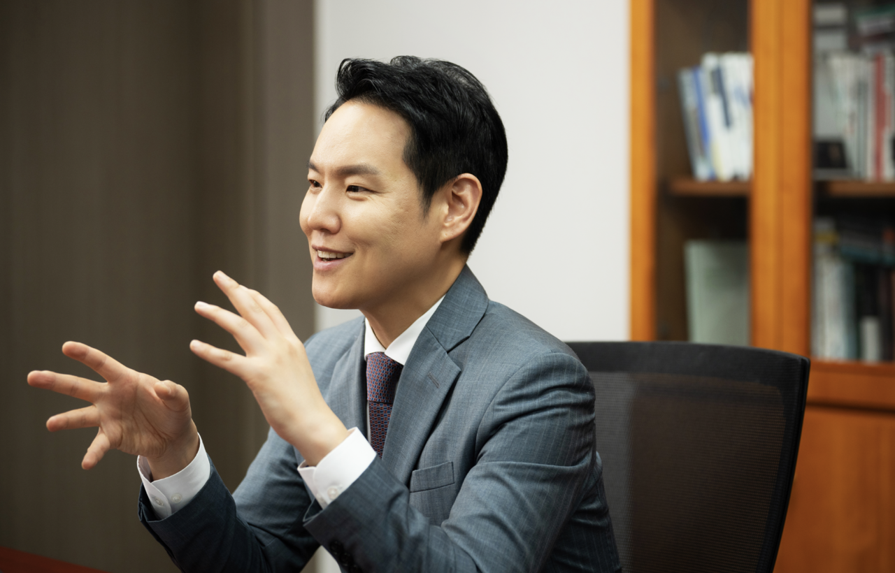 김한규 의원은 "한전을 쪼개느냐 마느냐를 두고 싸우는 건 나중의 일"이라며 당장 직면한 바카라 사이트 부족 문제부터 정부와 국회가 함께 힘을 모아야 한다고 지적했다. [사진=최근우]