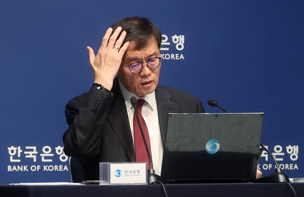 28일 서울 중구 토토 꽁머니에서 열린 통화정책방향 기자간담회에 참석한 이창용 토토 꽁머니 총재. [사진=뉴시스]