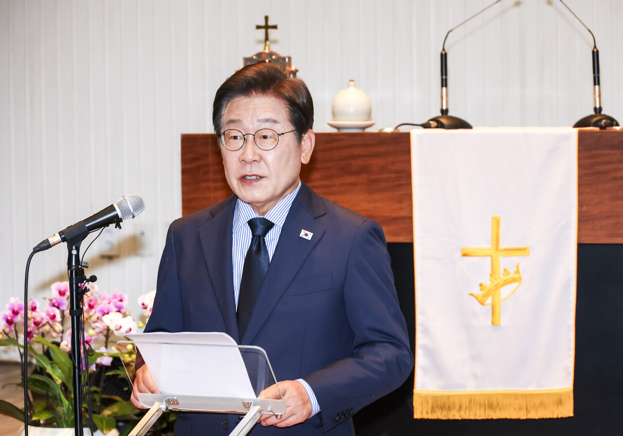 2일 이재명 더불어민주당 대선 후보가 슬롯사이트 지니 성남주민교회에서 지지층 결집을 호소하는 기자회견을 하고 있다. [사진=뉴시스]