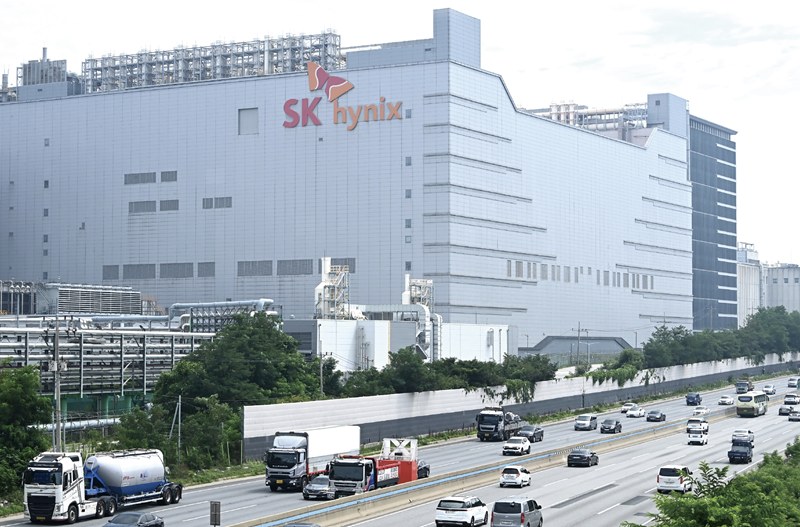 SK하이닉스가 HBM 성과에 힘입어 500 랭킹에 재진입슬롯사이트 소닉 추천. [사진=뉴시스]