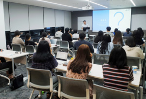 한 달만 투자하면 웹소설 작가가 된다고요? - 뉴스 썸네일 이미지